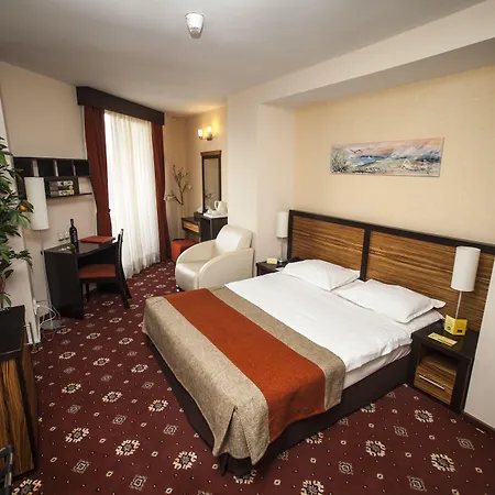 Duke Armeneasca Center بوخارست