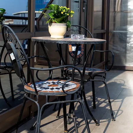 Duke Armeneasca Center فندق