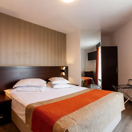 Duke Armeneasca Center Hotel