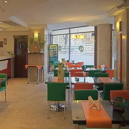 Hotel Duke Armeneasca Center