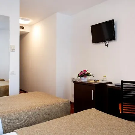 Duke Armeneasca Center Hotel