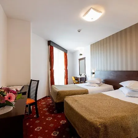 Duke Armeneasca Center 3*