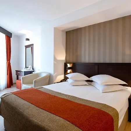 Duke Armeneasca Center - Ex Tempo Hotell 3*
