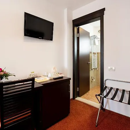 Duke Armeneasca Center 3*