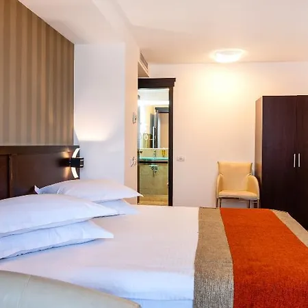 Duke Armeneasca Center - Ex Tempo Hotell