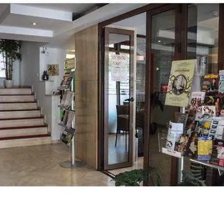Duke Armeneasca Center - Ex Tempo Hotell 3*