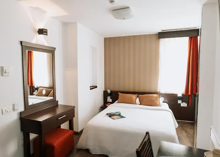 Duke Armeneasca Center 호텔