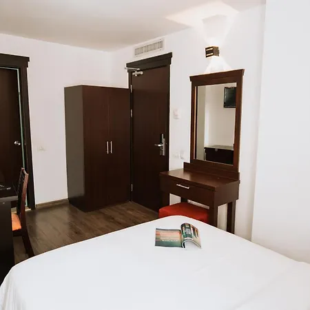 Duke Armeneasca Center מלון