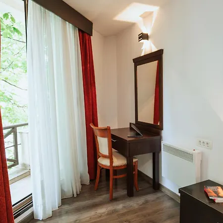 Duke Armeneasca Center 3*